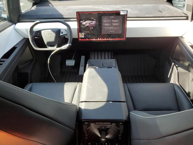 Photo 8 from auction – 2024 TESLA CYBERTRUCK with VIN 7G2CEHEE8RA016487