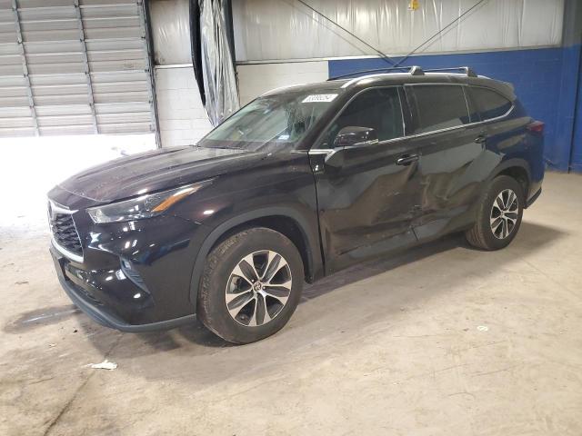 TOYOTA HIGHLANDER 2022 with VIN 5TDGZRAHXNS127761 - Photo from auction