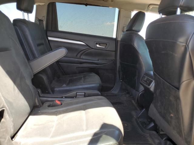Photo 11 from auction – 2018 TOYOTA HIGHLANDER with VIN 5TDJZRFH9JS528081