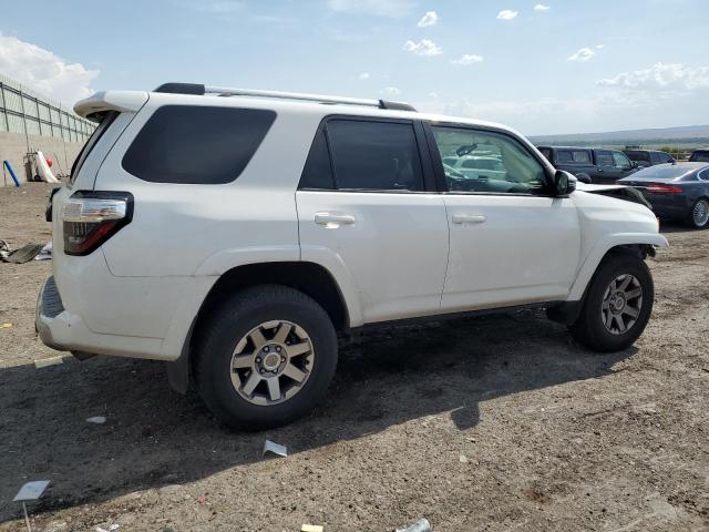 Photo 3 from auction – 2014 TOYOTA 4RUNNER SR with VIN JTEBU5JR4E5181584