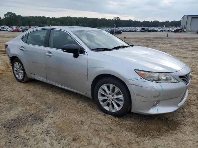 Photo 4 from auction – 2013 LEXUS ES 300H with VIN JTHBW1GG3D2006268