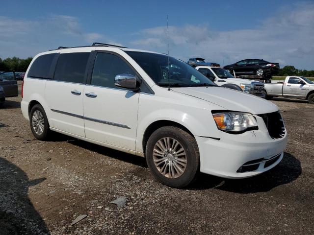Photo 4 from auction – 2016 CHRYSLER TOWN & COU with VIN 2C4RC1CG4GR304414