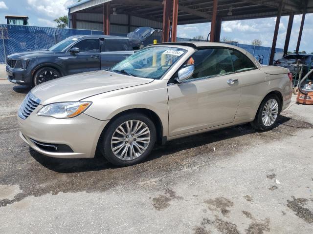 CHRYSLER 200 LIMITE 2014 with VIN 1C3BCBFG2EN135110 - Photo from auction