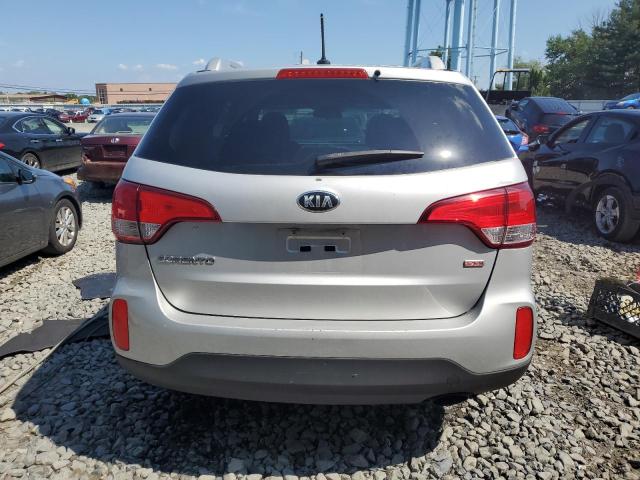 Photo 6 from auction – 2015 KIA SORENTO LX with VIN 5XYKT4A77FG593376