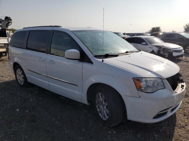 Photo 4 from auction – 2015 CHRYSLER TOWN & COU with VIN 2C4RC1BGXFR565157