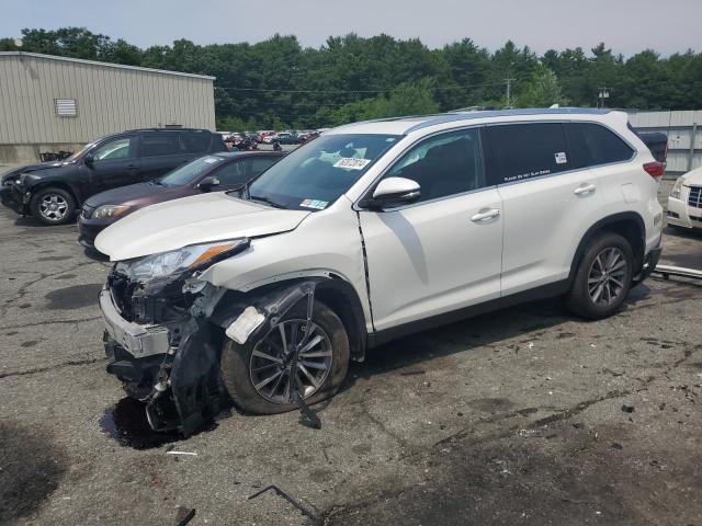 Photo 1 from auction – 2019 TOYOTA HIGHLANDER with VIN 5TDJZRFH3KS570750