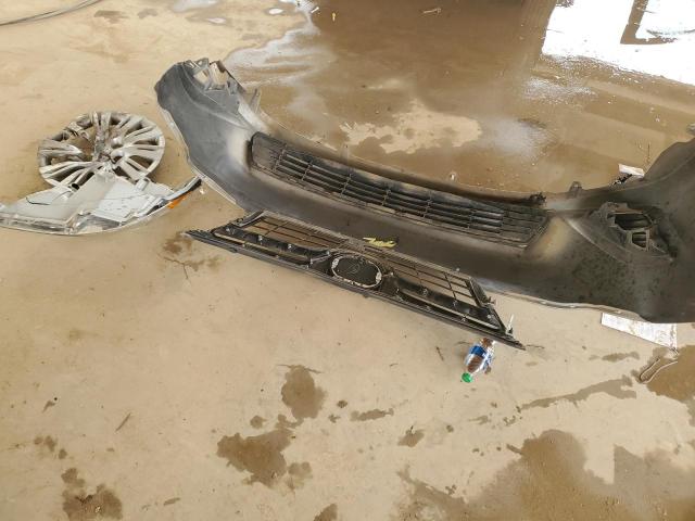 Photo 12 from auction – 2012 TOYOTA 02 6FDU45 with VIN 4T1BF1FK0CU010087
