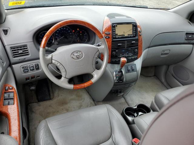 Photo 8 from auction – 2010 TOYOTA SIENNA XLE with VIN 5TDYK4CC8AS296751