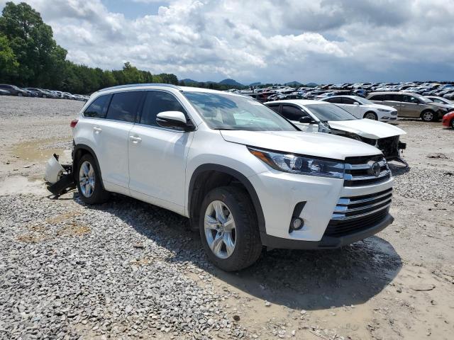Photo 4 from auction – 2018 TOYOTA HIGHLANDER with VIN 5TDDZRFH3JS904836