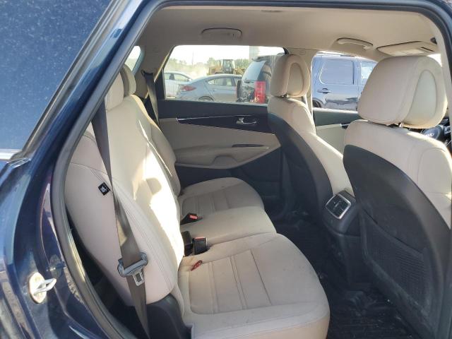 Photo 11 from auction – 2017 KIA SORENTO LX with VIN 5XYPGDA52HG195262