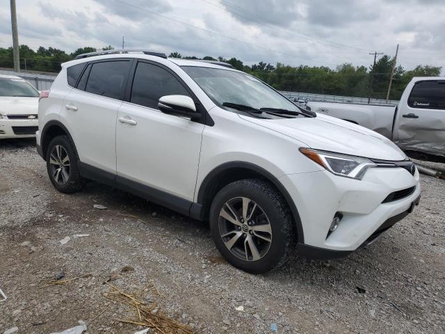 Photo 4 from auction – 2017 TOYOTA RAV4 XLE with VIN JTMRFREVXHD199934