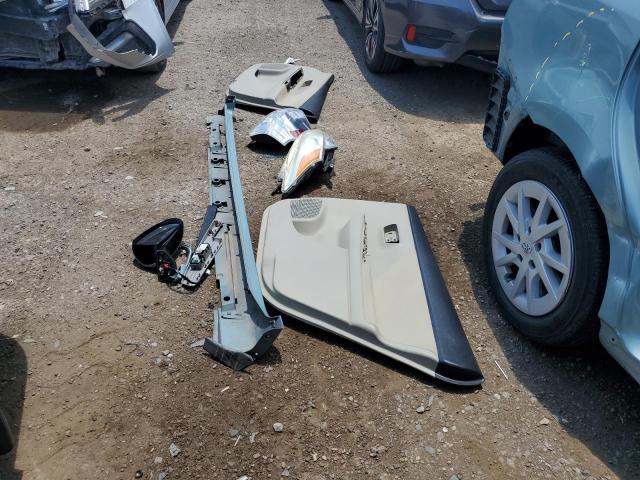 Photo 12 from auction – 2013 TOYOTA PRIUS V with VIN JTDZN3EU0D3195592