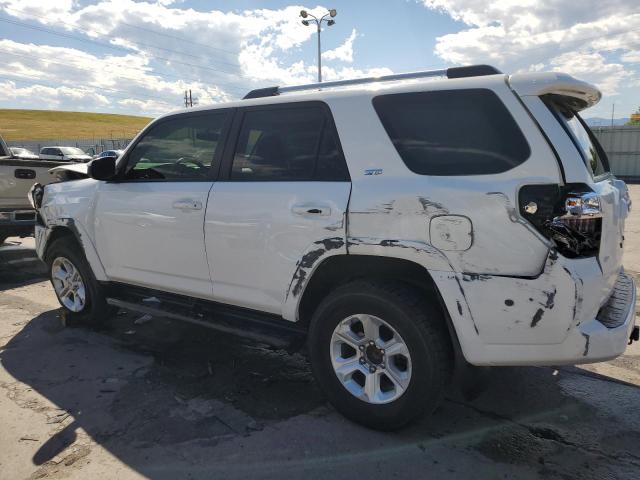 Photo 2 from auction – 2019 TOYOTA 4 RUNNER S with VIN JTEBU5JRXK5668820