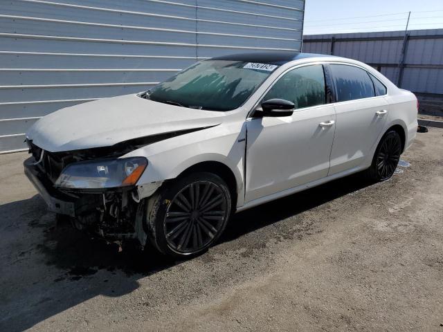 VOLKSWAGEN PASSAT SE 2015 with VIN 1VWBT7A38FC043393 - Photo from auction