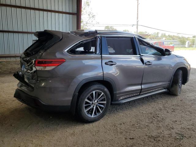 Photo 3 from auction – 2018 TOYOTA HIGHLANDER with VIN 5TDKZRFH0JS540169