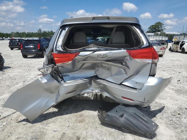 Photo 6 from auction – 2011 TOYOTA SIENNA XLE with VIN 5TDYK3DC0BS123722