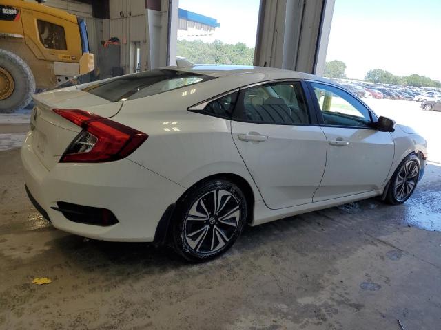 Photo 3 from auction – 2018 HONDA CIVIC EX with VIN JHMFC1F3XJX027495
