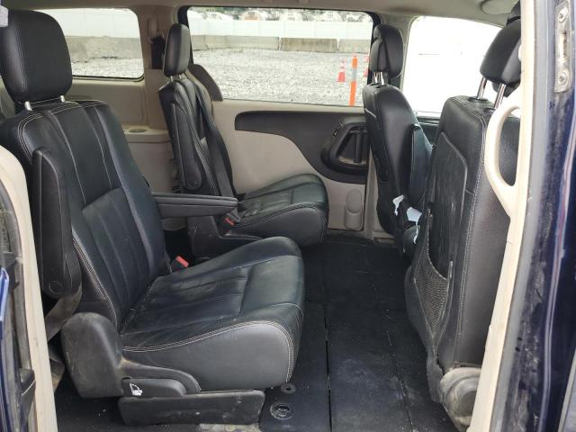 Photo 11 from auction – 2014 CHRYSLER TOWN & COU with VIN 2C4RC1BGXER218555