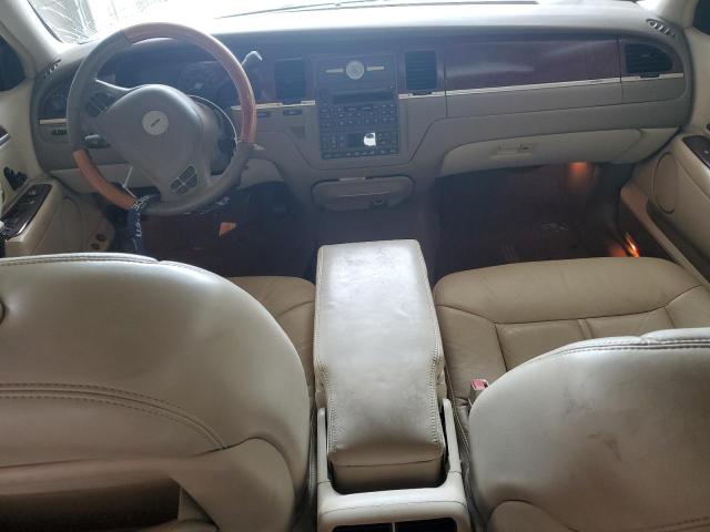 Photo 8 from auction – 2004 LINCOLN TOWN CAR U with VIN 1LNHM83W84Y612178