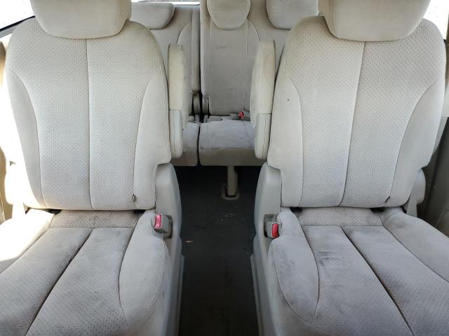 Photo 11 from auction – 2008 HYUNDAI ENTOURAGE with VIN KNDMC233686048783