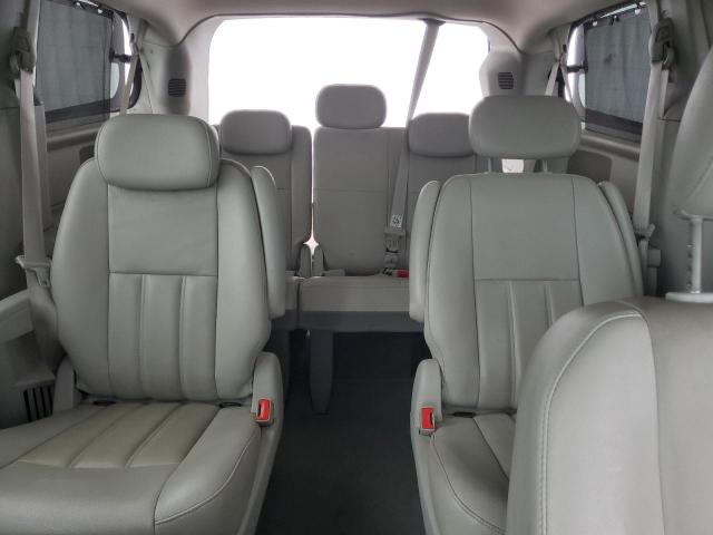 Photo 10 from auction – 2010 CHRYSLER TOWN & COU with VIN 2A4RR5D13AR260536