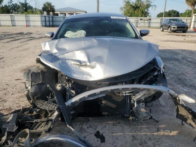 Photo 5 from auction – 2016 CHRYSLER 200 LIMITE with VIN 1C3CCCAG0GN173083