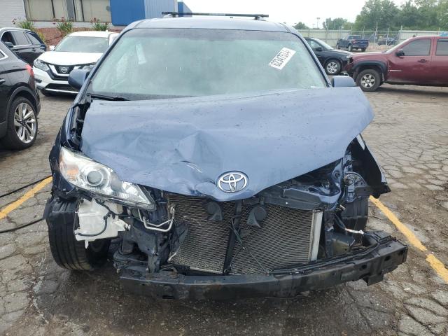 Photo 5 from auction – 2016 TOYOTA SIENNA LE with VIN 5TDKK3DC0GS742527
