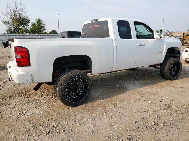 Photo 3 from auction – 2011 CHEVROLET SILVERADO with VIN 1GCRKSE37BZ296861