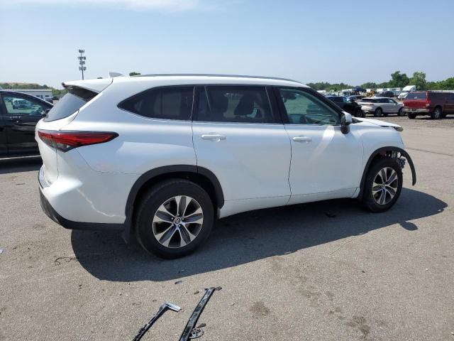 Photo 3 from auction – 2022 TOYOTA HIGHLANDER with VIN 5TDHZRBH2NS224505
