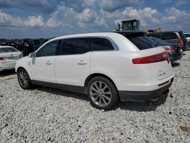 Photo 2 from auction – 2011 LINCOLN MKT with VIN 2LMHJ5AT4BBJ50040