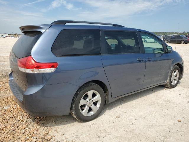 Photo 3 from auction – 2014 TOYOTA SIENNA LE with VIN 5TDKK3DC3ES477017