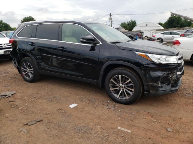 Photo 4 from auction – 2019 TOYOTA HIGHLANDER with VIN 5TDJZRFH0KS920707