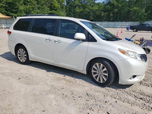 Photo 4 from auction – 2011 TOYOTA SIENNA XLE with VIN 5TDYK3DC5BS173161