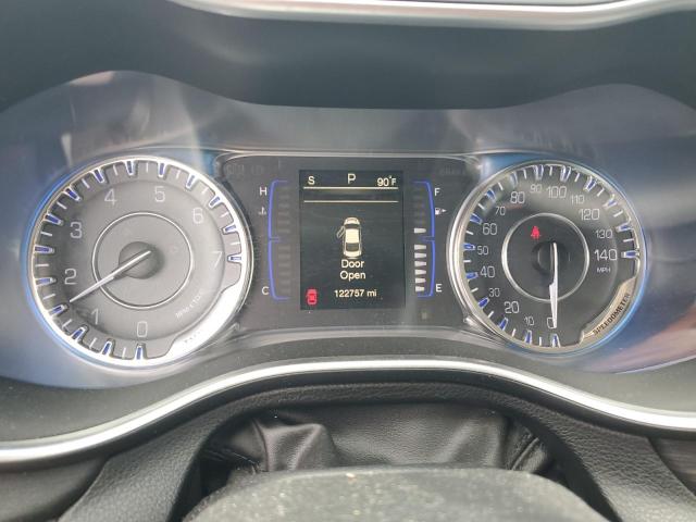 Photo 9 from auction – 2016 CHRYSLER 200 LIMITE with VIN 1C3CCCAB7GN171044