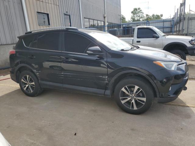 Photo 4 from auction – 2017 TOYOTA RAV4 XLE with VIN 2T3WFREV1HW403977