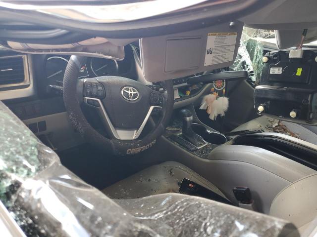 Photo 8 from auction – 2018 TOYOTA HIGHLANDER with VIN 5TDKZRFH0JS540169