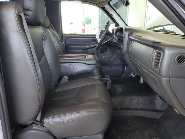 Photo 10 from auction – 2005 CHEVROLET SILVERADO with VIN 1GCEC14V65Z250483