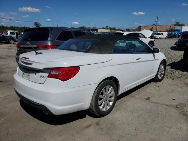 Photo 3 from auction – 2013 CHRYSLER 200 TOURIN with VIN 1C3BCBEG6DN737640