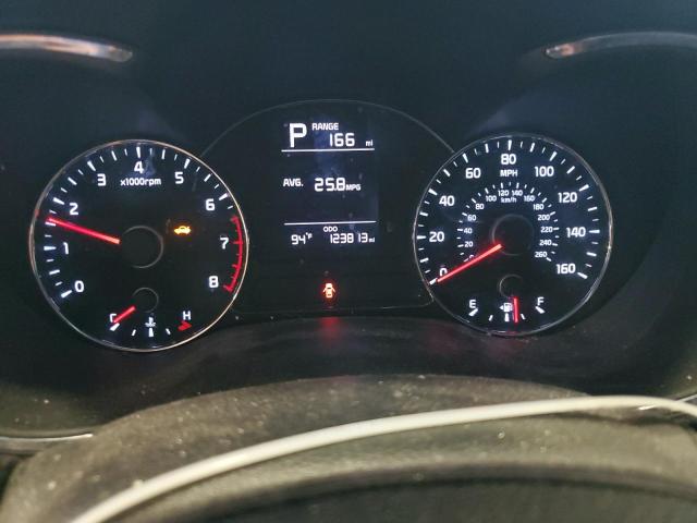 Photo 9 from auction – 2017 KIA FORTE LX with VIN KNAFK5A88H5702486