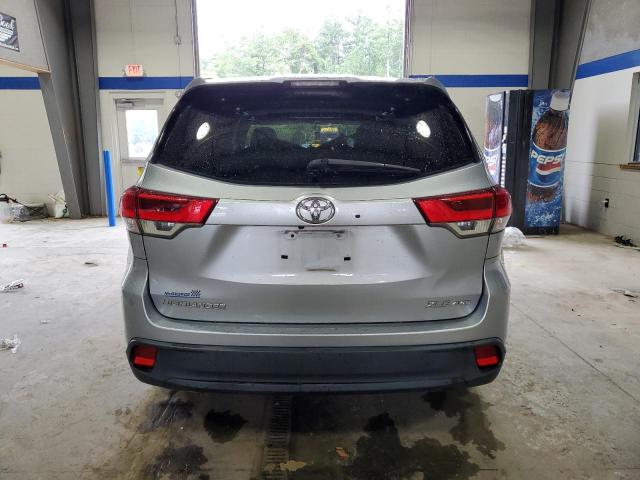 Photo 6 from auction – 2017 TOYOTA HIGHLANDER with VIN 5TDJZRFHXHS391436