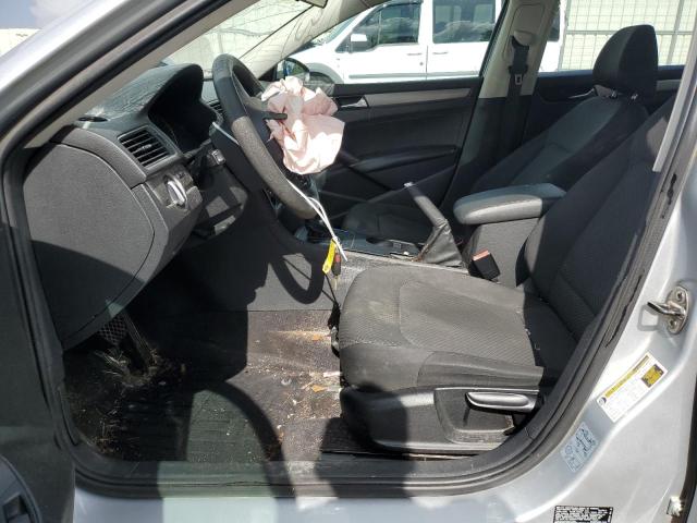 Photo 7 from auction – 2012 VOLKSWAGEN PASSAT S with VIN 1VWAP7A37CC017167