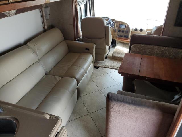 Photo 6 from auction – 2014 WINNEBAGO ADVENTURER with VIN 1F66F5DY6E0A06644