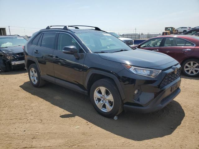 Photo 4 from auction – 2020 TOYOTA RAV4 XLE with VIN JTMP1RFV3LJ037271