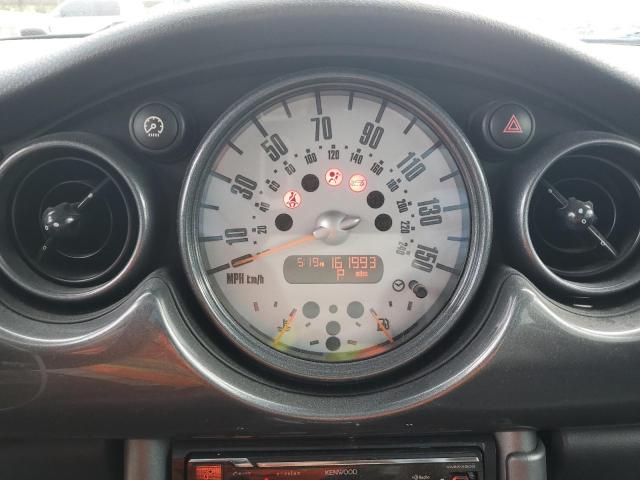 Photo 9 from auction – 2006 MINI COOPER with VIN WMWRC335X6TJ78784