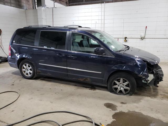 Photo 4 from auction – 2010 CHRYSLER TOWN & COU with VIN 2A4RR8D18AR387607