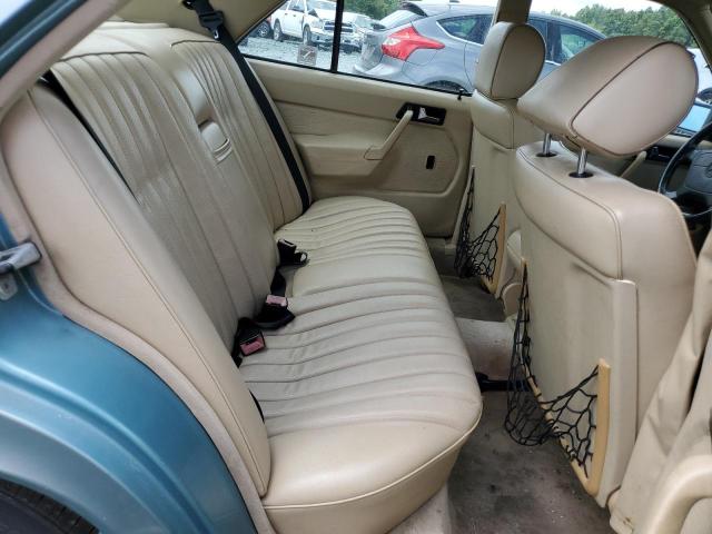 Photo 10 from auction – 1992 MERCEDES-BENZ 190 E 2.6 with VIN WDBDA29D5NF937770