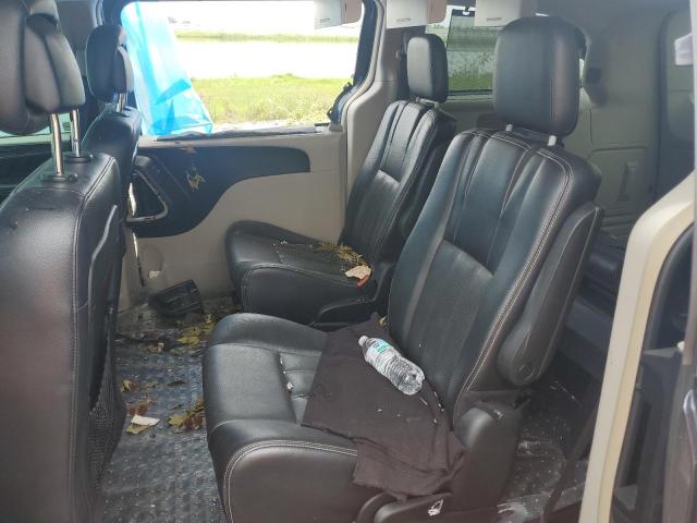 Photo 11 from auction – 2014 CHRYSLER TOWN & COU with VIN 2C4RC1CGXER311462