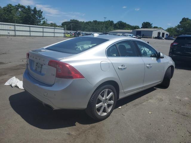 Photo 3 from auction – 2016 VOLVO S60 PREMIE with VIN YV126MFK2G1400325