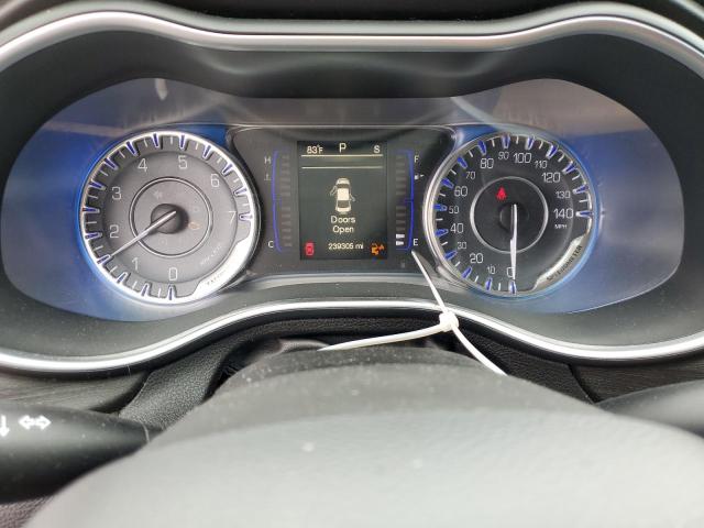 Photo 9 from auction – 2015 CHRYSLER 200 LIMITE with VIN 1C3CCCAB1FN541967