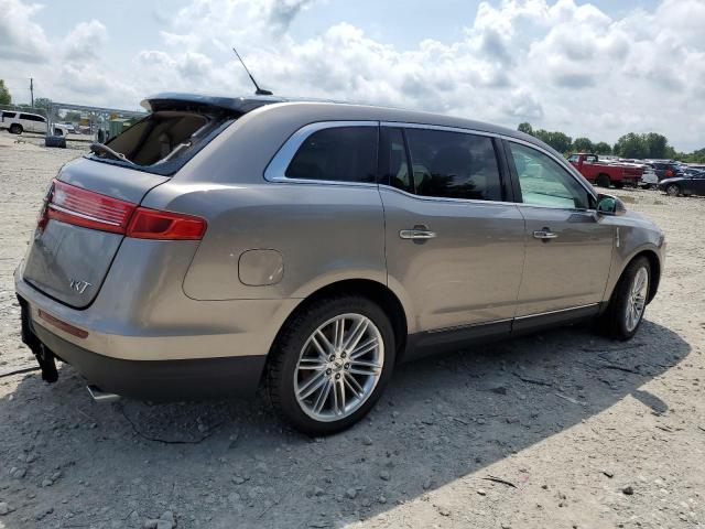 Photo 3 from auction – 2019 LINCOLN MKT with VIN 2LMHJ5AT2KBL02753